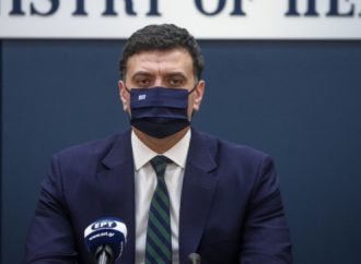 Σε ετοιμότητα το υπ. Υγείας για το ενδεχόμενο τρίτου κύματος. Προβληματισμός για Αττική και μεταλλάξεις