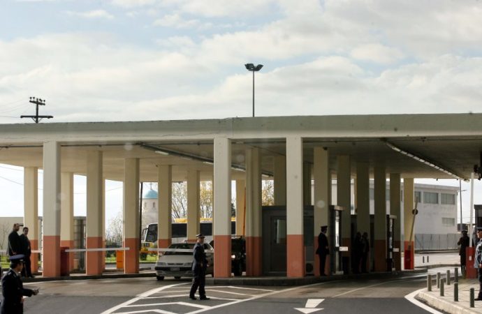 Έξαρση λύσσας στην Τουρκία: Συναγερμός σε όλα τα τελωνεία της χώρας