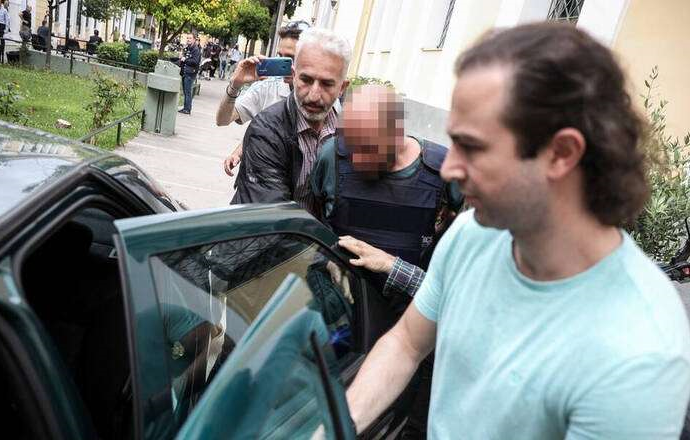 Αυτοκτονία 14χρονης Μοσχάτο: Νέες αποκαλύψεις για τον 43χρονο – Τι έκρυβε στο ψιλικατζίδικο