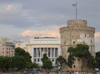 Θεσσαλονίκη: Γέμισε… ελεφαντάκια το κέντρο της πόλης – Δείτε τον λόγο