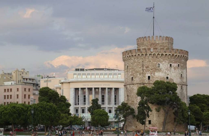 Θεσσαλονίκη: Γέμισε… ελεφαντάκια το κέντρο της πόλης – Δείτε τον λόγο