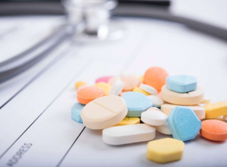 Έρχονται μέτρα για τη μείωση της κατανάλωσης στα φάρμακα