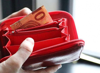 Πώς αντιδρούν οι περισσότεροι όταν βρίσκουν πορτοφόλι στον δρόμο; – Τι κάνουν οι Έλληνες