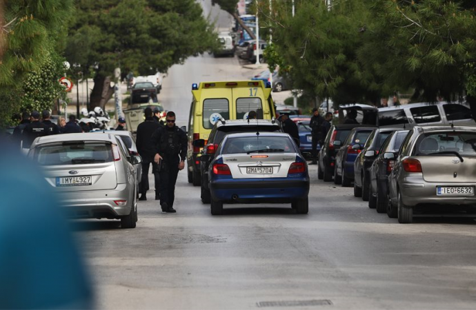 Αυτοκτονία στην Καλογρέζα: «Ο θάνατος του πατέρα μου είναι έγκλημα», λέει ο γιος του 87χρονου