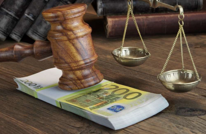 Καμπάνα 100 εκατ. στο ελληνικό κράτος