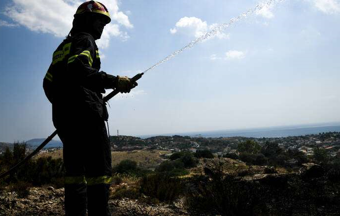 «Δεν κατάλαβα πώς έγινε»: Τι είπε ο μελισσοκόμος που φέρεται να ευθύνεται για τη φωτιά στο Λαγονήσι