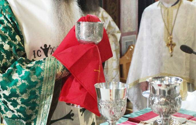 Ιερέας αρνήθηκε να κοινωνήσει παιδιά με πολλαπλές αναπηρίες