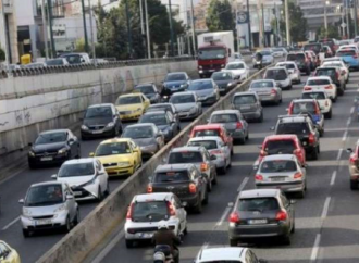 Καραμπόλα 4 οχημάτων στην Αττική Οδό – Μεγάλες καθυστερήσεις