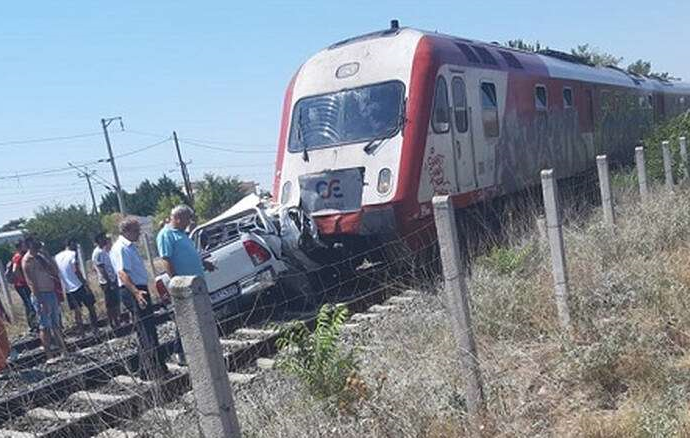 Θεσσαλονίκη: Νεκρή η συνοδηγός του Ι.Χ που συγκρούστηκε με αμαξοστοιχία