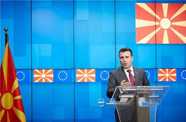 Ζάεφ: Η Ελλάδα ας πει αν μιλούν «μακεδονικά» στο έδαφός της