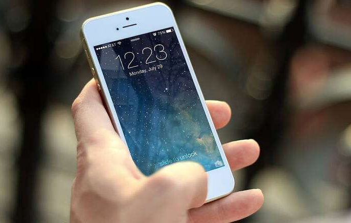 Πάργα: Έσκασε το κινητό του δίπλα του την ώρα που κοιμόταν