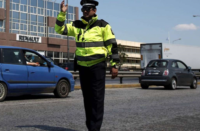 28η Οκτωβρίου: Ποιοι δρόμοι θα είναι κλειστοί σε Αθήνα – Πειραιά