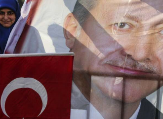 Ερντογάν: Τα «βάζει» με τη Δύση για το «χαστούκι» των εκλογών – Πληρώνουμε τους S-400