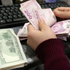 «Βουλιάζει» η τουρκική λίρα, παγιδευμένοι οι επενδυτές