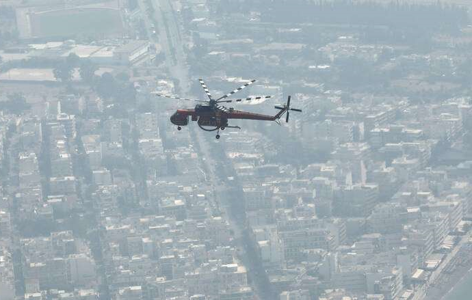 Φωτιά στο Λουτράκι: Σε ποια σημεία διεκόπη η κυκλοφορία των οχημάτων