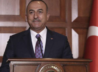 Τσαβούσογλου: Θα συνεχιστούν οι γεωτρήσεις στην ανατολική Μεσόγειο