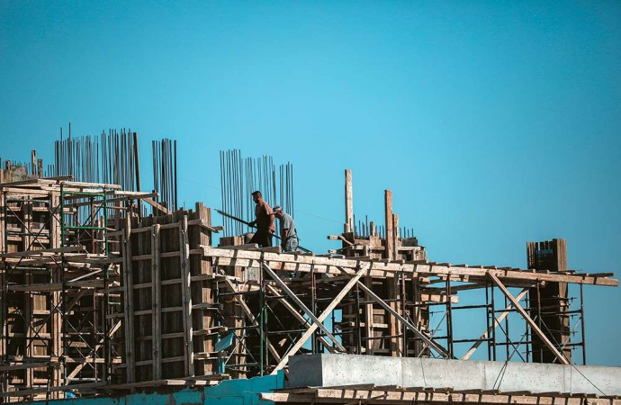 Γιατί παίρνει μπροστά η οικοδομή μετά από 10 χρόνια ύφεσης