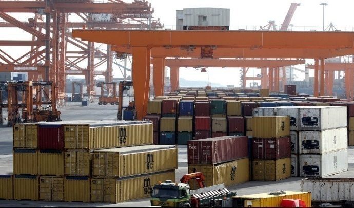 Η πανδημία προκάλεσε την επιβράδυνση του ρυθμού αύξησης των ελληνικών εξαγωγών