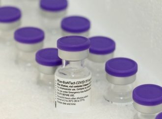 Pfizer και BioNTech σχεδιάζουν 3η ενισχυτική δόση, αλλά και εμβόλιο ειδικά κατά της παραλλαγής Δέλτα
