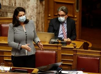 Συζήτηση του ν/σ για την τριτοβάθμια εκπαίδευση: Απαντήσεις της Ν. Κεραμέως στις παρατηρήσεις Γεννηματά-Βαρουφάκη