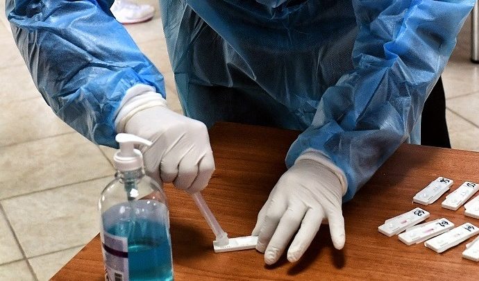 Κορονοϊός: 755 νέα κρούσματα, 313 διασωληνωμένοι, 13 νεκροί