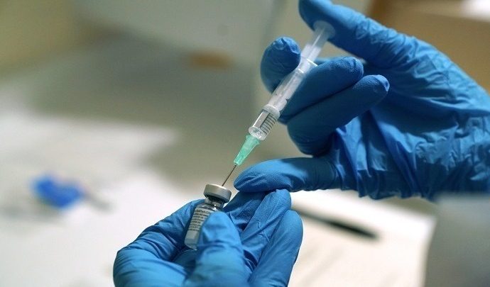 Πότε θα επιτευχθεί η παγκόσμια ανοσία σύμφωνα με εκτιμήσεις του Economist Intelligence Unit