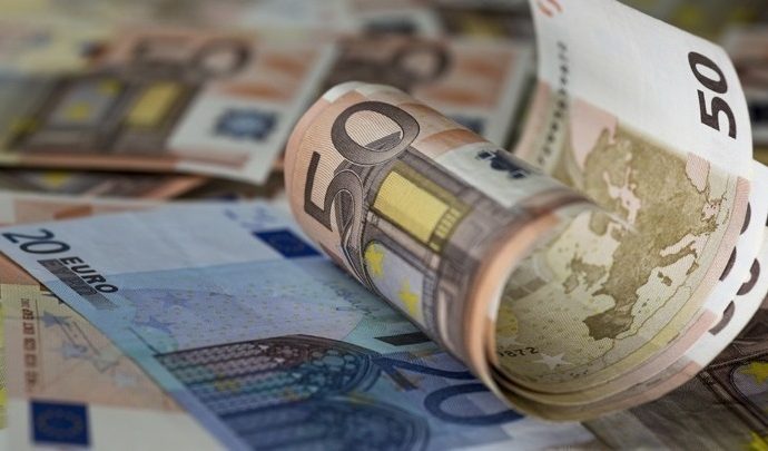 Στην επιδότηση επιχειρήσεων που έχουν πληγεί από τη πανδημία εστιάζει η κυβέρνηση