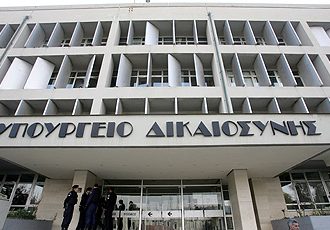Νέος Ποινικός Κώδικας: Αξιόποινη πράξη το “ρουσφέτι”
