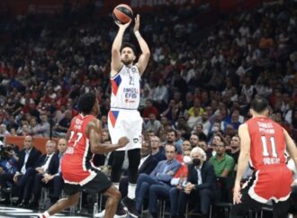 Ο MVP του περσινού Final Four έστειλε την Εφές στον τελικό