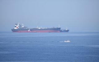 Τεχεράνη προς Αθήνα: Να τα βρούμε μεταξύ μας για τα δυο τάνκερ