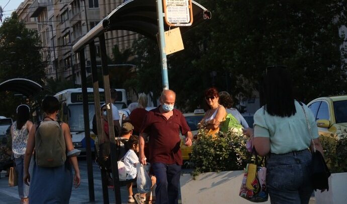 Χωρίς μάσκες από σήμερα, εξαιρούνται νοσοκομεία, οίκοι ευγηρίας, αστικά ΜΜΜ