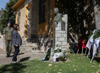 Θέμα γερμανικών αποζημιώσεων και εξαγωγών όπλων στην Τουρκία, έθεσε ο Δένδιας στη Μπέρμποκ