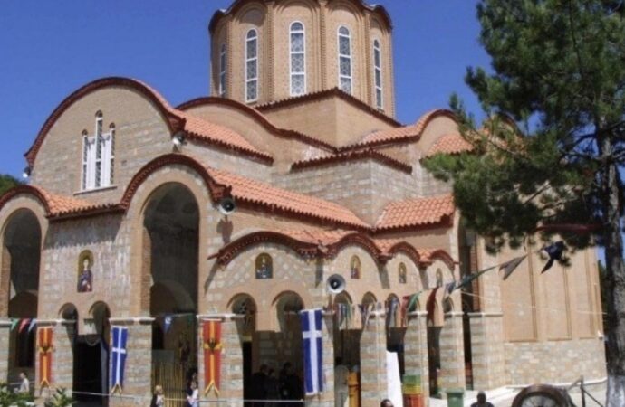 Εκατοντάδες προσκυνητές στην Παναγία Σουμελά του Βερμίου