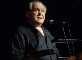 Πέθανε ο Κώστας Καζάκος