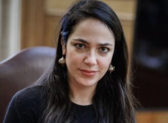 Δόμνα Μιχαηλίδου: Η “πρώτη αγκαλιά” αλλάζει όχι μόνο τη ζωή ενός παιδιού, αλλά και εκείνου που θα την δώσει