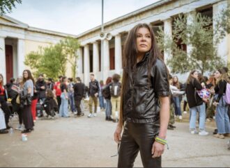 Ρουσλάνα: Συγκινημένη στο Πολυτεχνείο η Ουκρανή τραγουδίστρια