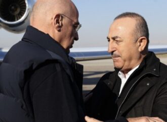 Συλλυπητήρια του Τούρκου ΥΠΕΞ σε Δένδια για την τραγωδία – Επικοινωνία του Έλληνα ΥΠΕΞ με ομολόγους του με αφορμή το δυστύχημα