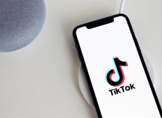 Παρά τις πιέσεις, η μητρική εταιρεία του TikTok δεν σκοπεύει να πουλήσει την εφαρμογή