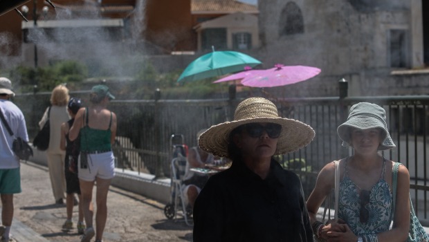 Έως και 43 βαθμούς Κελσίου θα φτάσει η θερμοκρασία – Πόσο θα διαρκέσει ο καύσωνας