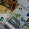 Ποιοι εντάσσονται στη ρύθμιση των 72 δόσεων για ληξιπρόθεσμα χρέη στην εφορία και πότε χάνεται το δικαίωμα ρύθμισης