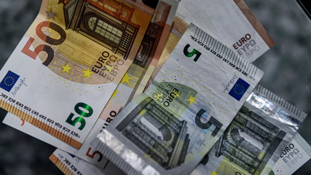 Ποιοι εντάσσονται στη ρύθμιση των 72 δόσεων για ληξιπρόθεσμα χρέη στην εφορία και πότε χάνεται το δικαίωμα ρύθμισης