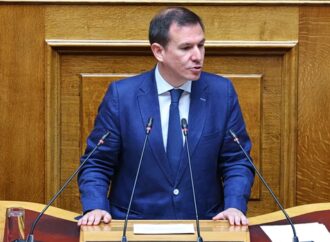 Δουδωνής: Αντιφάσεις σε εκστρατεία κατά της παχυσαρκίας από φαστφουντάδικο και αιχμές για τις προτάσεις της ΝΔ περί εσωκομματικής δημοκρατίας