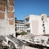 Σε απόγνωση οι ένοικοι της πολυκατοικίας που κατέρρευσε στα Πετράλωνα – Χάσαμε ό,τι είχαμε και δεν είχαμε