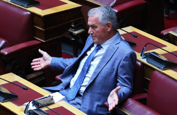Διγλωσσία στη ΝΔ για Κυριαζίδη: Καταδικάζουν Φωτήλας και Αμυράς, με επιφυλάξεις ο Καιρίδης