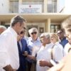 Μητσοτάκης: Το ΕΣΥ κινείται στη σωστή κατεύθυνση – Αντιδράσεις για την επίσκεψη σε νοσοκομείο χωρίς γιατρούς στη Λέρο