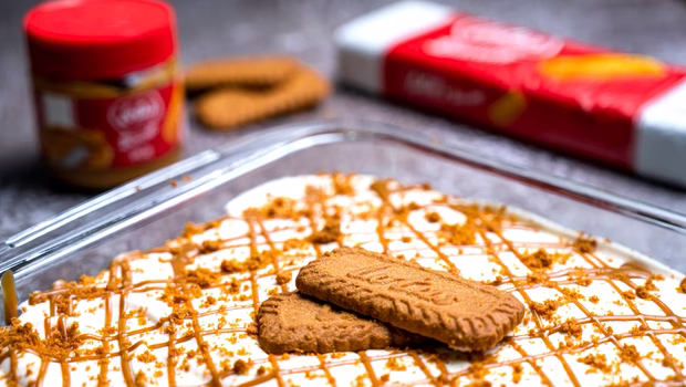 Αν μπορούσα, θα κάπνιζα τα Biscoff: Πώς ένα μικρό βελγικό μπισκότο έγινε φαινόμενο στα social media