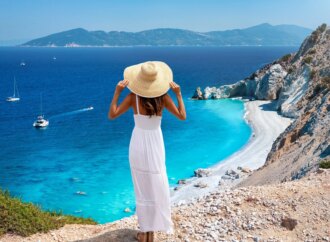 Ελλάδα ή Τουρκία; Ποιον προορισμό προτιμούν οι τουρίστες για το καλοκαίρι