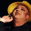 Αντιδράσεις για το νέο τραγούδι του Boy George – Δηλώνει ότι στη Γάζα πρόκειται για πόλεμο και όχι γενοκτονία