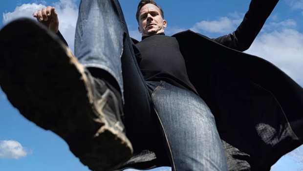 Συγκλονισμένος ο πρωταγωνιστής του Citizen Vigilante, ξέσπασε σε κλάματα όταν είδε την ταινία γεμάτη μίσος