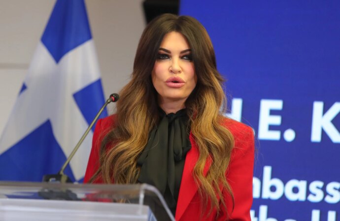 Γκίλφοϊλ: Η καρδιά μου με τον ελληνικό λαό μετά την τραγική απώλεια δύο πυροσβεσστών